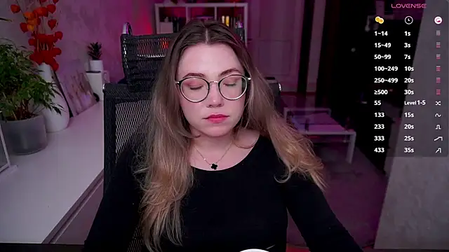 Snapshot of RemyCute chatting on April 30, 2026, 8:57 pm RemyCute online show from April 30, 2026, 8:57 pm