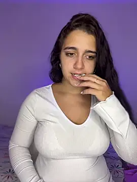 Alicia Ruiz online show from November 14, 2025, 10:07 pm