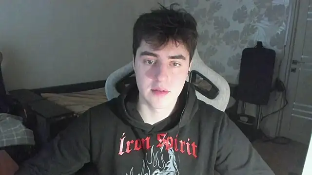 Snapshot of Knuckles17 chatting on January 19, 2026, 12:20 pm Knuckles17 online show from January 19, 2026, 12:20 pm