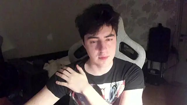 Snapshot of Knuckles17 chatting on February 12, 2026, 1:28 pm Knuckles17 online show from February 12, 2026, 1:28 pm