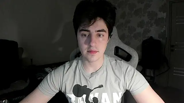 Snapshot of Knuckles17 chatting on March 9, 2026, 1:48 pm Knuckles17 online show from March 9, 2026, 1:48 pm