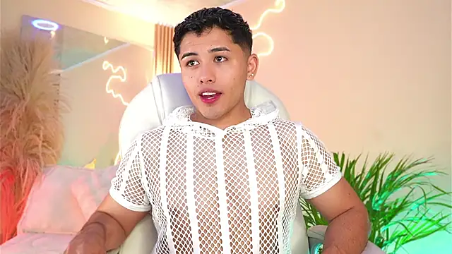 MatiasKorn online show from April 8, 2026, 4:01 am