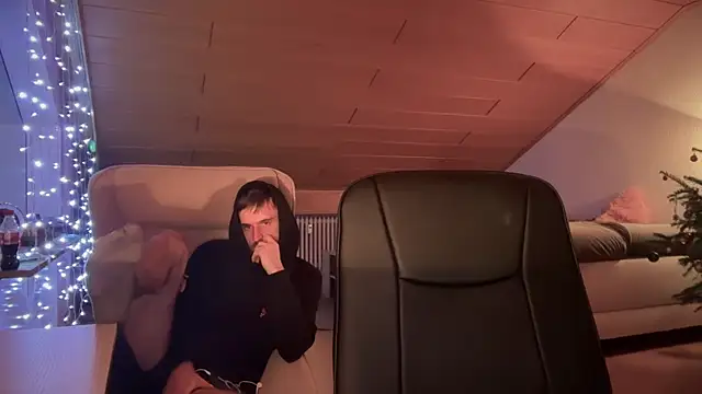 naked psy online show from January 9, 2025, 2:11 am