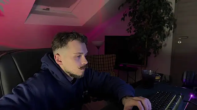 Snapshot of naked_psy chatting on February 23, 2026, 6:49 pm naked psy online show from February 23, 2026, 6:49 pm