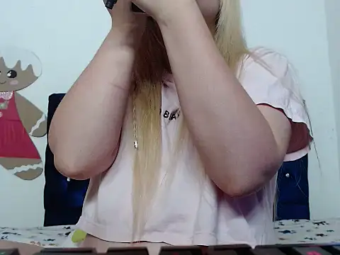 69liamilk69 online show from October 18, 2025, 4:26 am