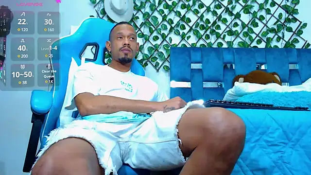 Snapshot of black_latin23cm chatting on February 16, 2025, 12:19 am black latin23cm online show from February 16, 2025, 12:19 am