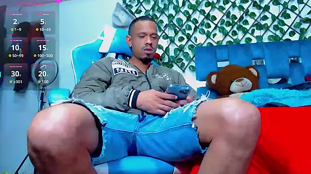 Snapshot of black_latin23cm chatting on March 15, 2025, 11:50 pm black latin23cm online show from March 15, 2025, 11:50 pm