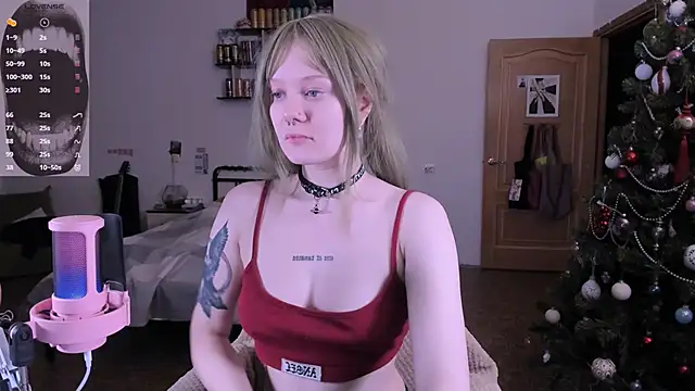 Snapshot of cyber_whore_ chatting on February 4, 2026, 4:35 pm cyber whore online show from February 4, 2026, 4:35 pm