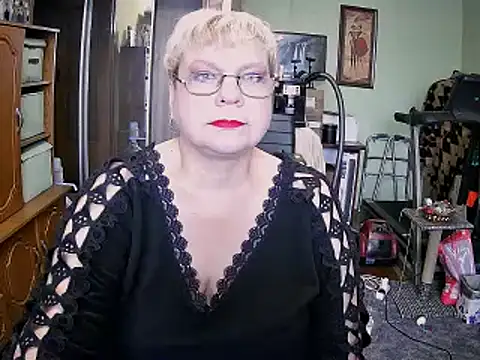 LOLA8888 online show from October 9, 2025, 10:13 am