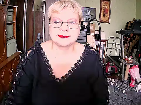 LOLA8888 online show from October 11, 2025, 9:08 am