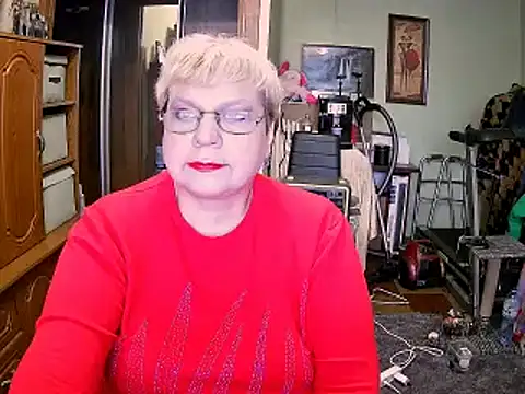 LOLA8888 online show from November 6, 2025, 11:33 am