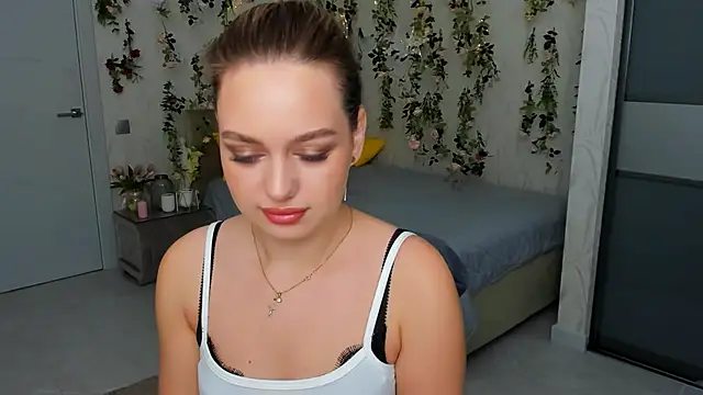 Snapshot of MiracleCurly chatting on September 28, 2025, 4:07 am MiracleCurly online show from September 28, 2025, 4:07 am