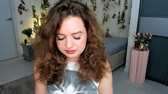 MiracleCurly online show from April 20, 2026, 4:10 pm