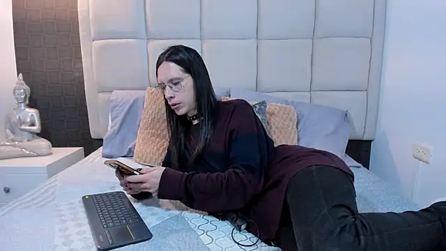 Hecatee 77 online show from January 14, 2025, 5:12 pm