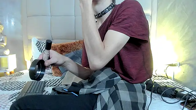 Hecatee 77 online show from February 20, 2026, 7:58 pm