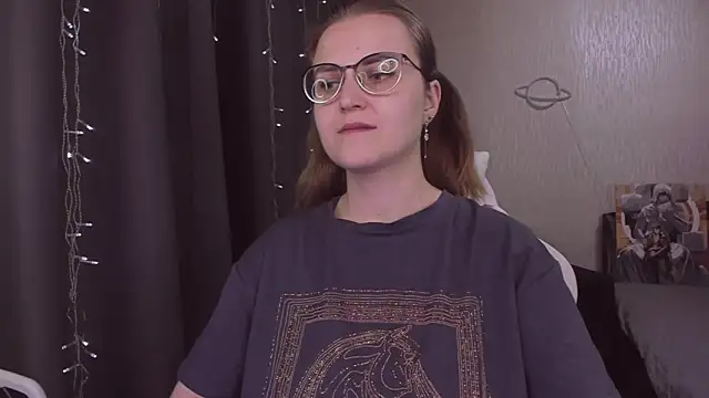 MissBrightShine online show from November 9, 2025, 10:46 am