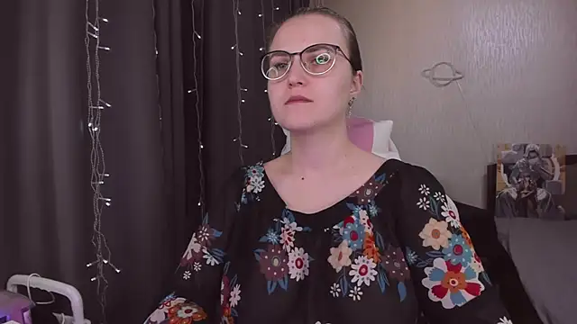 MissBrightShine online show from November 15, 2025, 11:18 am