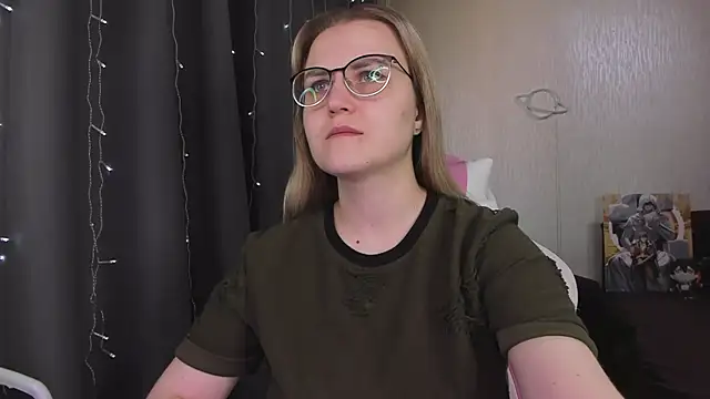 MissBrightShine online show from March 30, 2026, 10:38 am