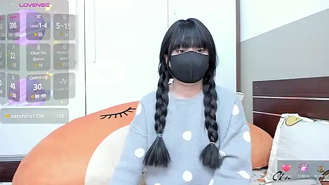 alonelove   online show from January 20, 2025, 5:26 am