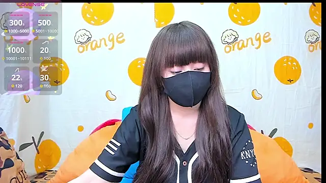 alonelove   online show from October 23, 2025, 2:33 am