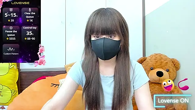 alonelove   online show from June 26, 2026, 2:16 am