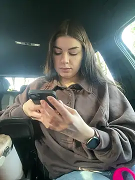 Snapshot of EllyNora chatting on January 18, 2026, 10:41 am EllyNora online show from January 18, 2026, 10:41 am