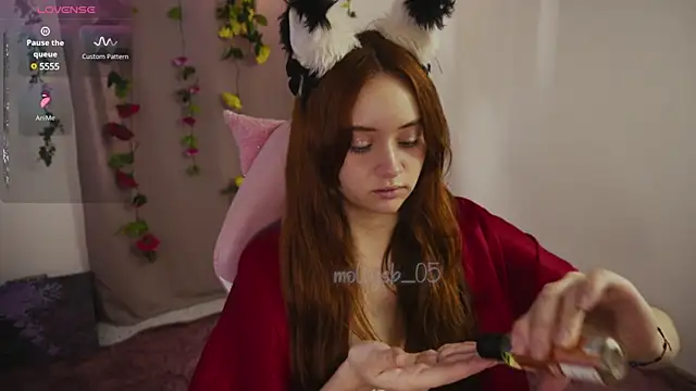 molly russell online show from December 9, 2024, 4:58 pm