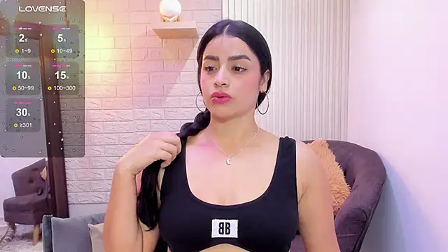 Paula Desousa online show from December 21, 2024, 7:38 pm