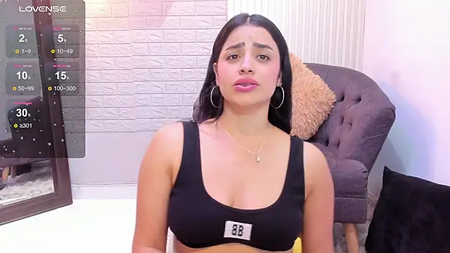 Paula Desousa online show from December 22, 2024, 1:45 am