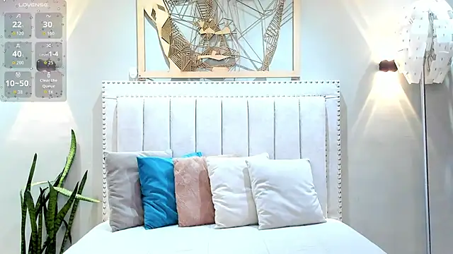 Paula Desousa online show from September 28, 2025, 5:40 pm