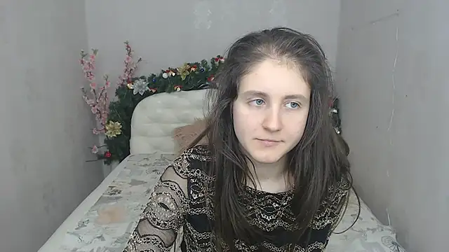 Holliy Cooper online show from January 3, 2025, 3:55 pm