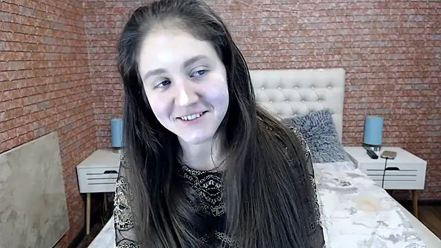 Holliy Cooper online show from January 10, 2025, 6:09 am