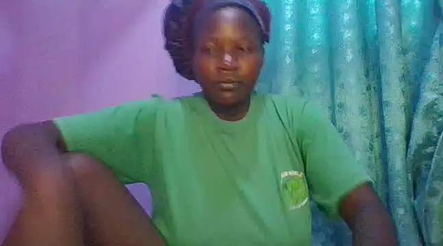 prettychic5 online show from March 6, 2025, 6:08 am