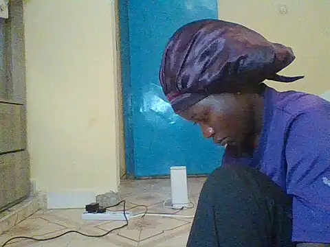 prettychic5 online show from October 15, 2025, 7:19 am