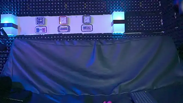 Dulce yors online show from December 19, 2024, 1:07 am