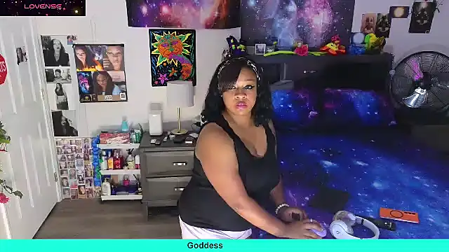 temptressbeauty24 online show from January 7, 2026, 10:23 pm