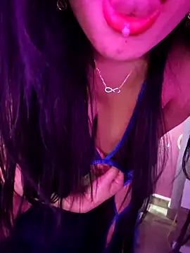 Zeina2024 online show from September 13, 2025, 8:58 am