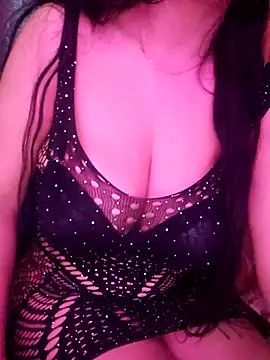 Zeina2024 online show from December 14, 2025, 6:34 pm