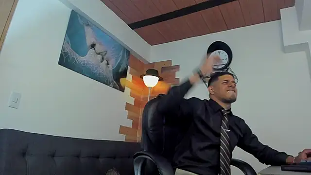 vincen jose online show from December 17, 2024, 2:44 am