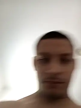 emrehliug12 online show from November 24, 2025, 5:56 pm