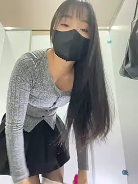 Asia-Lynn online show from March 12, 2025, 10:48 am