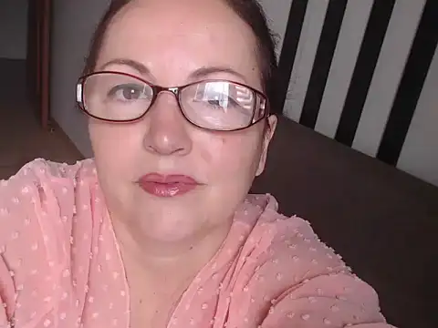 Snapshot of Alma44 chatting on May 21, 2026, 7:04 am Alma44 online show from May 21, 2026, 7:04 am