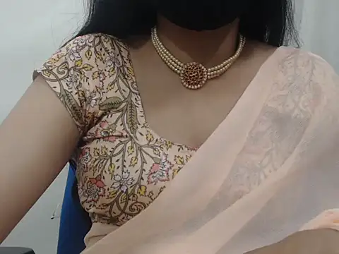 Lovely Siri 23 online show from February 6, 2026, 6:33 pm