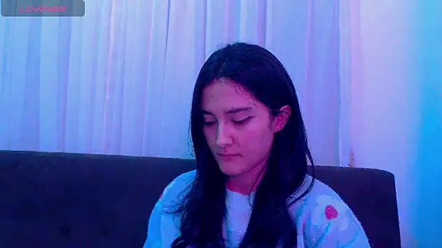 Snapshot of AlissonnFoxx chatting on June 6, 2026, 2:27 am AlissonnFoxx online show from June 6, 2026, 2:27 am