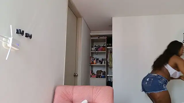 hanarousse online show from October 22, 2025, 1:44 pm