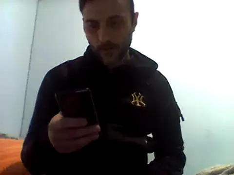 coppiasenzacensura online show from February 14, 2025, 3:26 pm