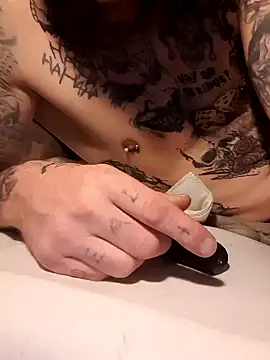 Snapshot of PIercingBoy38 chatting on February 8, 2025, 7:59 am PIercingBoy38 online show from February 8, 2025, 7:59 am