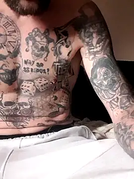 Snapshot of PIercingBoy38 chatting on February 12, 2025, 2:10 pm PIercingBoy38 online show from February 12, 2025, 2:10 pm