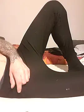 Snapshot of PIercingBoy38 chatting on February 12, 2025, 9:54 pm PIercingBoy38 online show from February 12, 2025, 9:54 pm