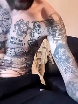 Snapshot of PIercingBoy38 chatting on February 14, 2025, 12:57 pm PIercingBoy38 online show from February 14, 2025, 12:57 pm